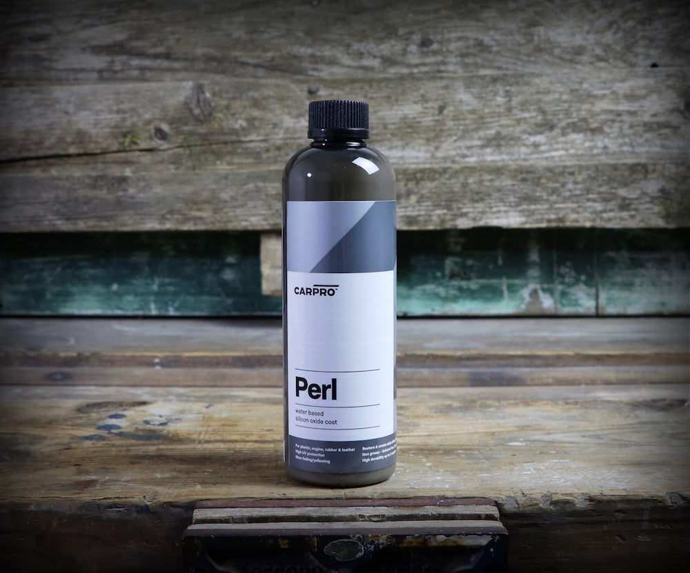 How To Shine Your Tyres with CarPro PERL Waterbased Silicon Oxide